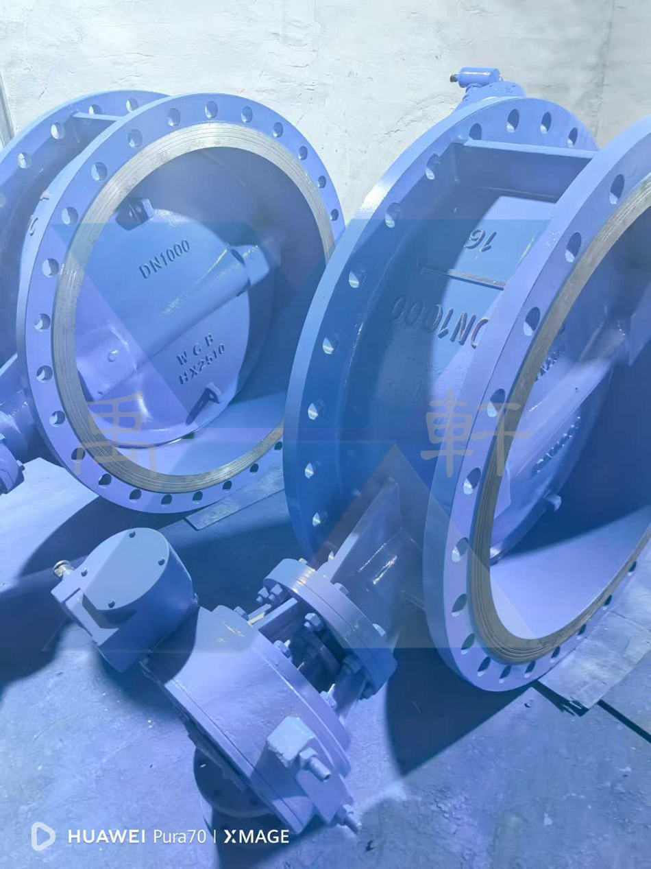上海禹轩两台D343H-16C-DN1400三偏心硬密封蝶阀收官，高效履约项目需求(图1)